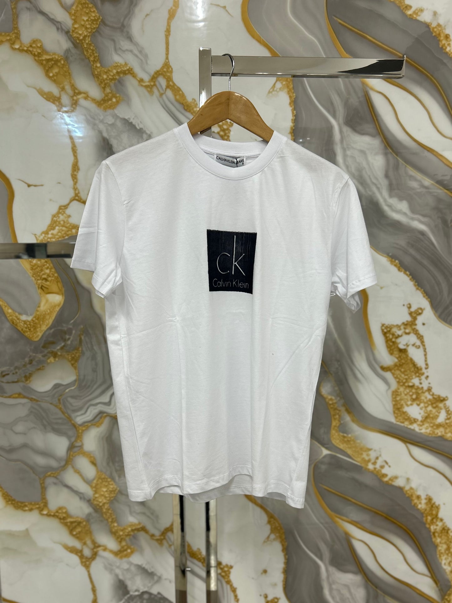 T-shirt Calvin Klein - No7622